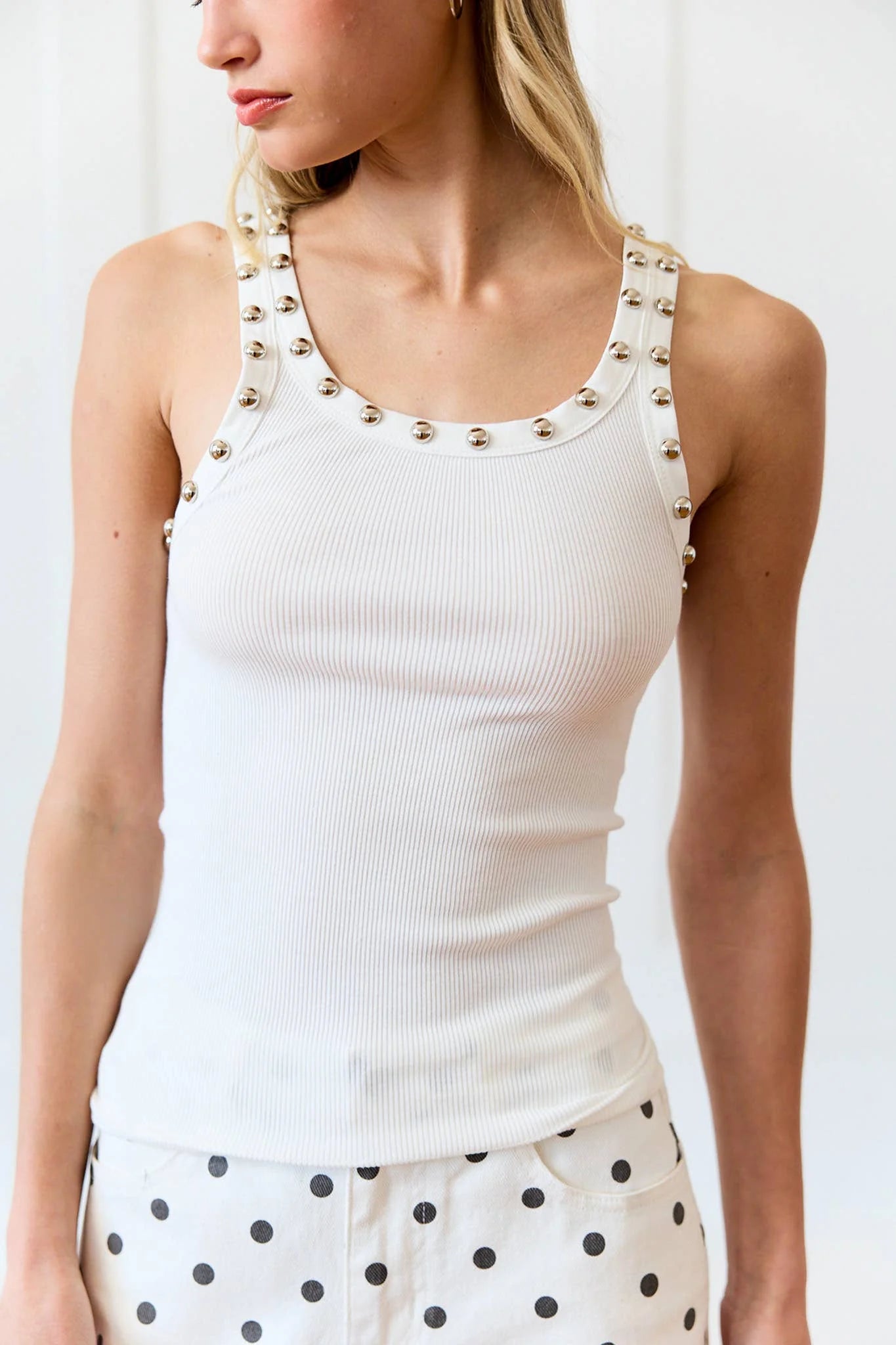 Zuri Stud Detailed Tank