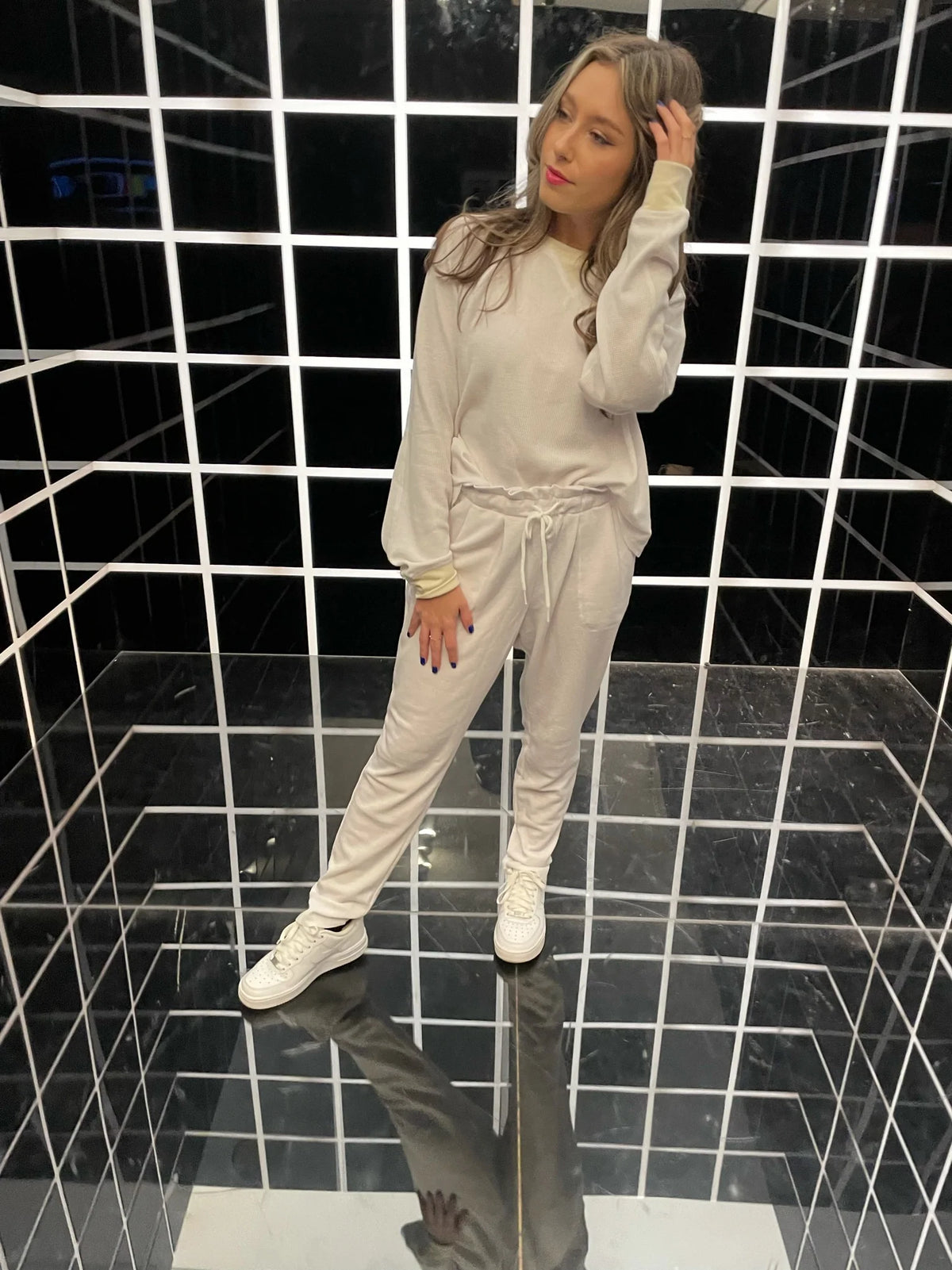 Izzy Paperbag Jogger in White