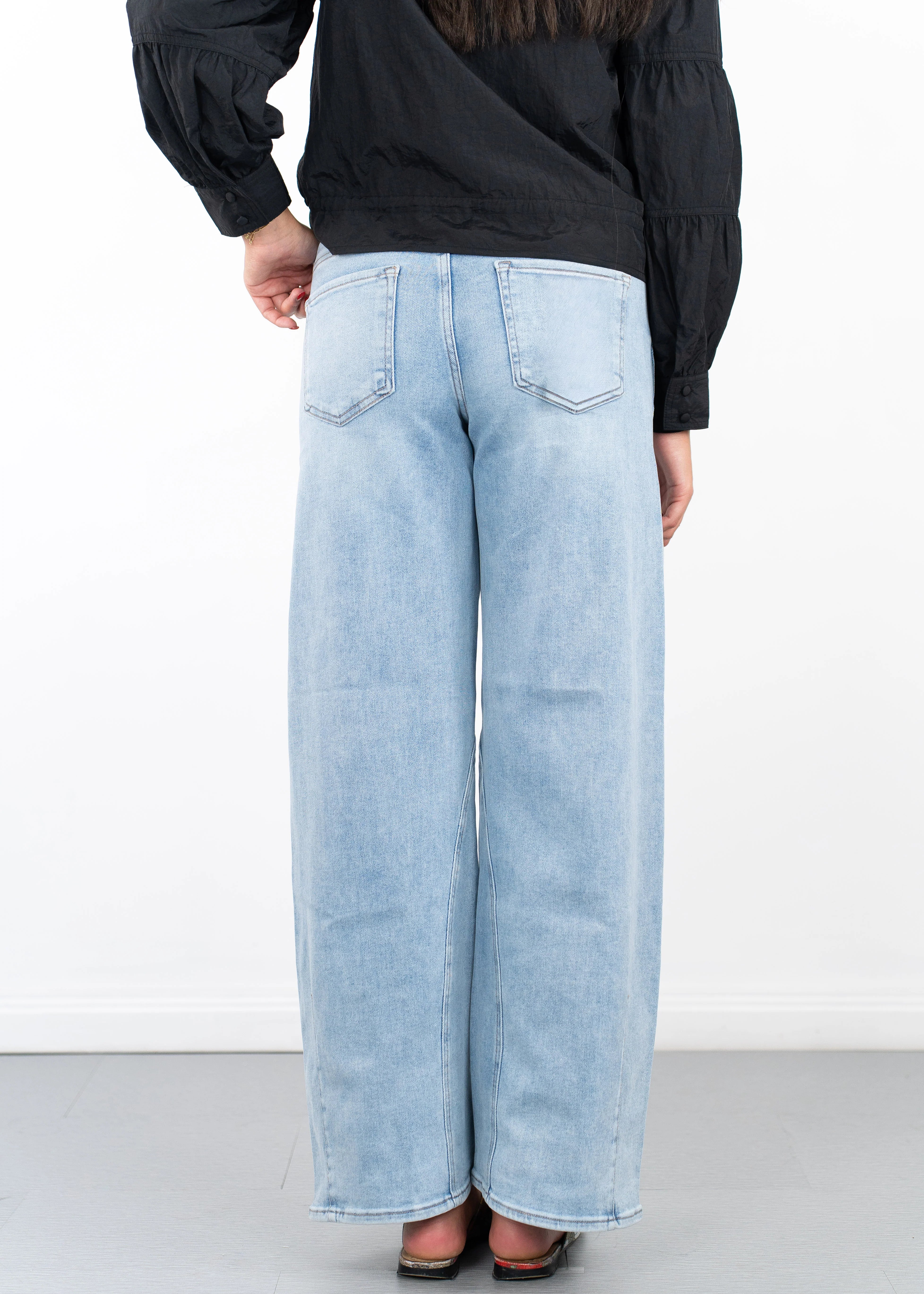 Lottie Barrel Jean