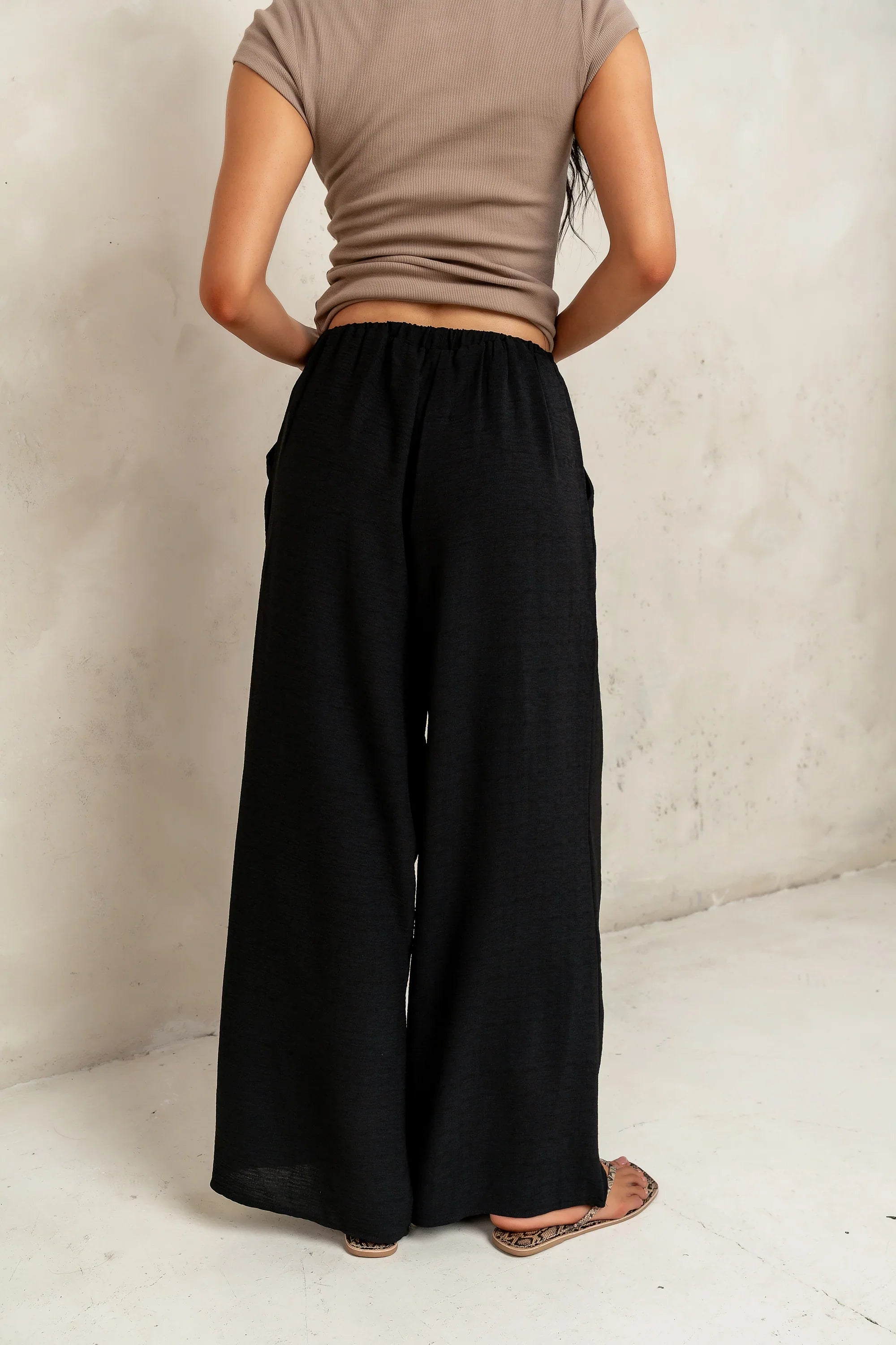 Salma Wide Leg Pants in Black