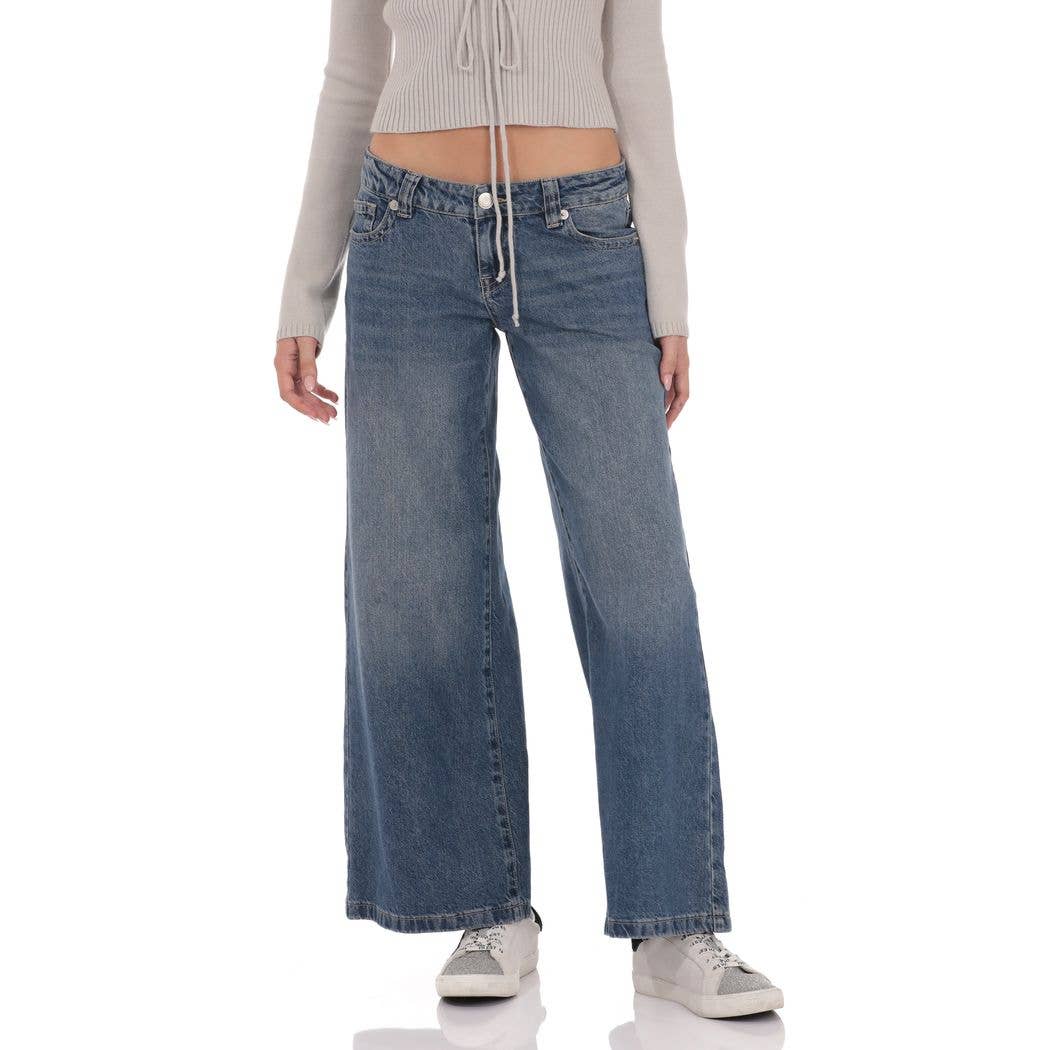 Low Rise Wide Leg Jeans in Blue