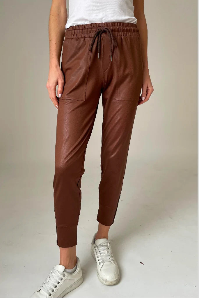 Headliner Coated Jogger