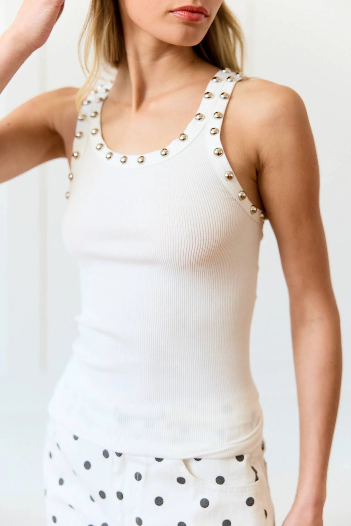 Zuri Stud Detailed Tank
