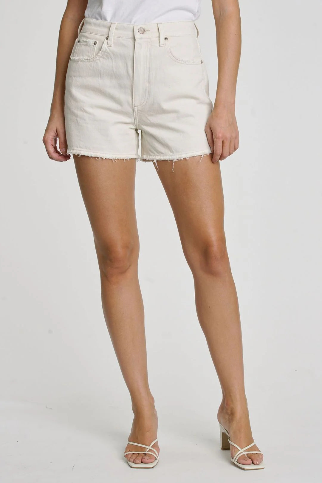 Maeve High Rise Short in Desert Sand