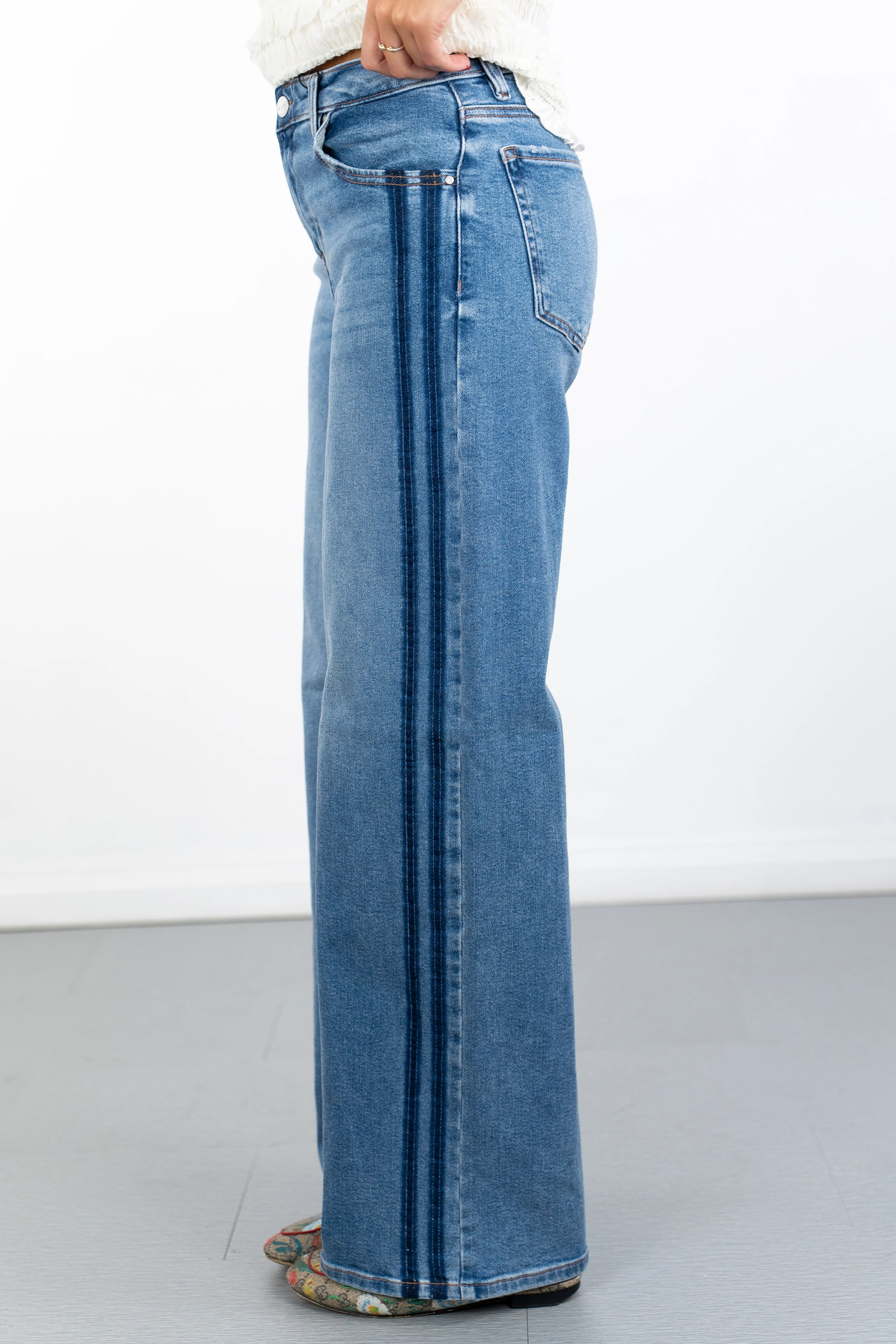 Mavis Wide Leg Jean