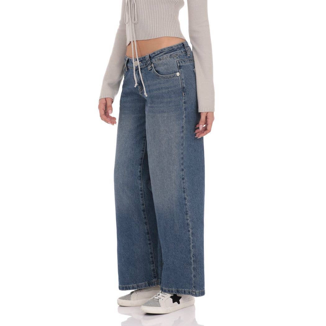 Low Rise Wide Leg Jeans in Blue