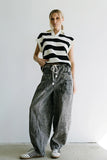 Kamryn Tapered Baggy Jeans in Grey