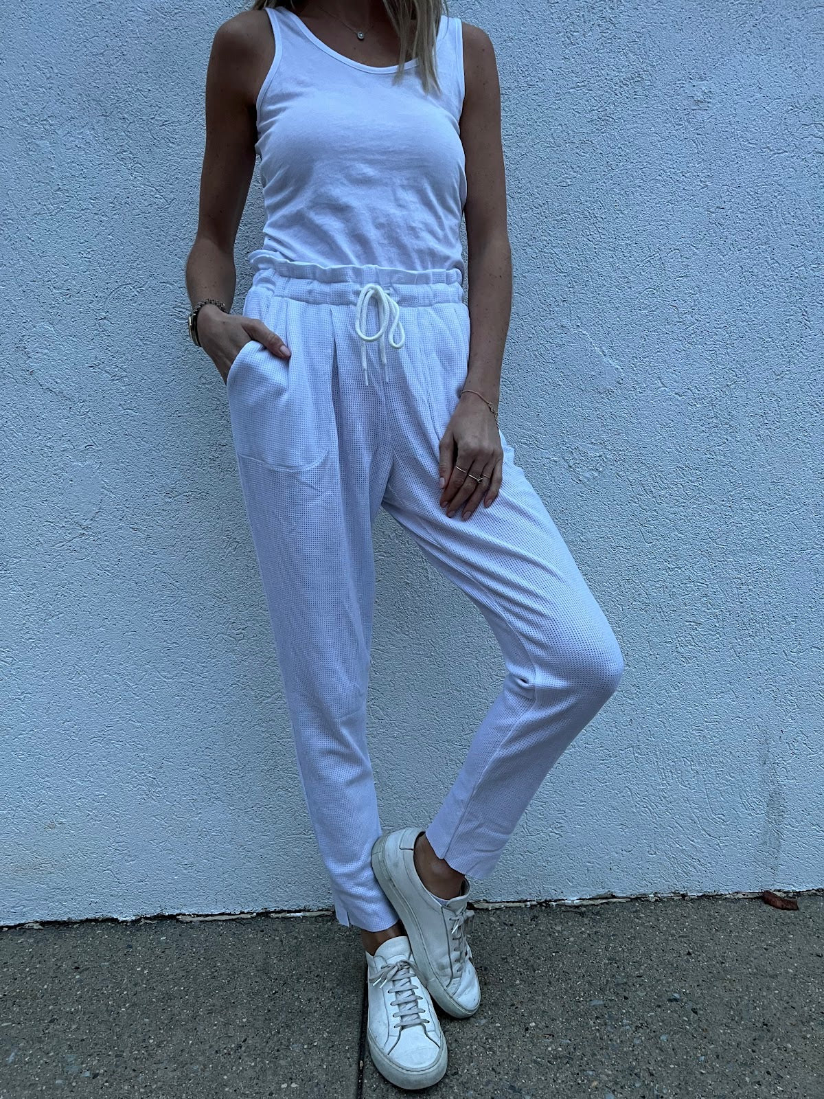 Izzy Paperbag Jogger in White