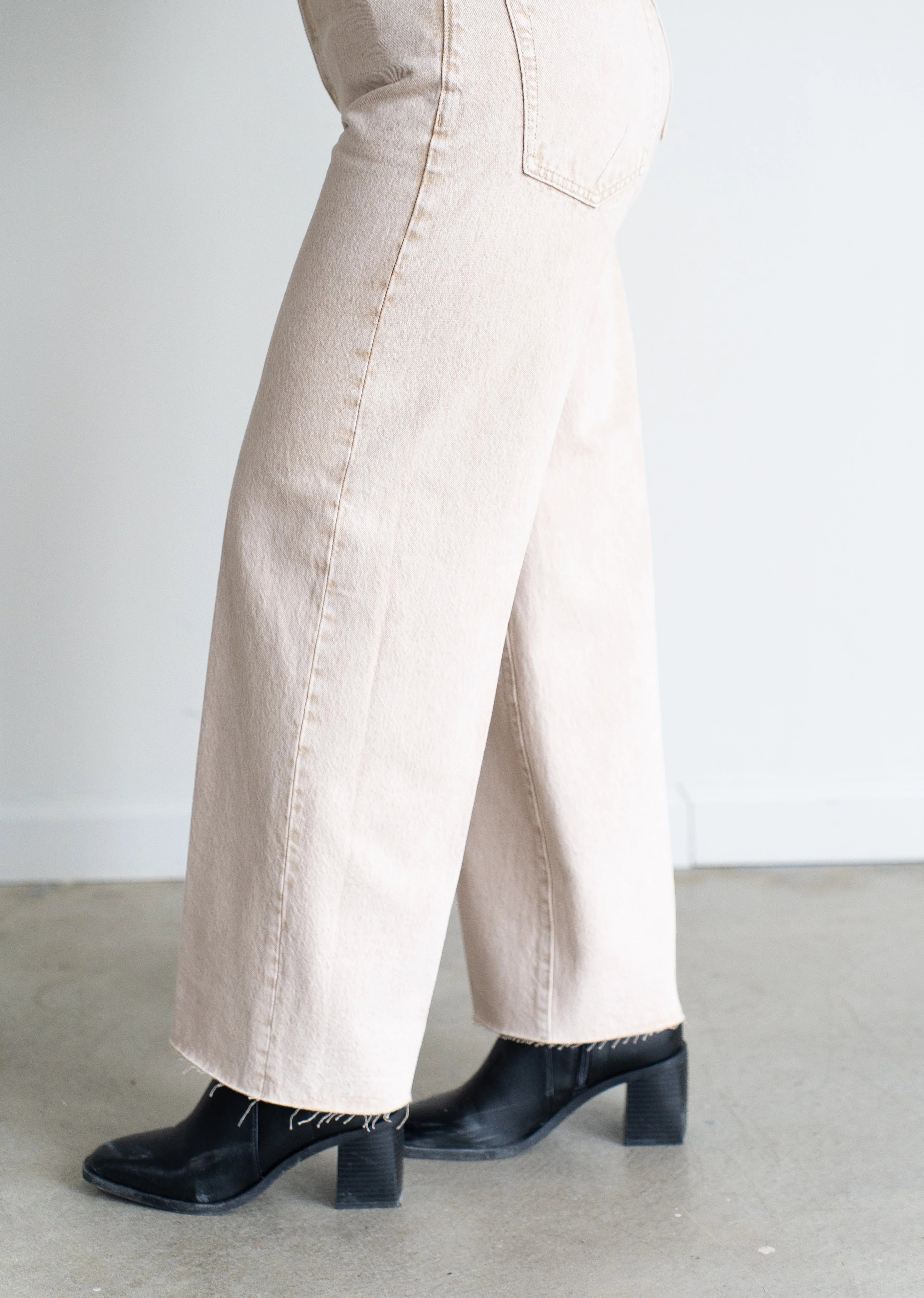 Tate Cropped Jean Dune