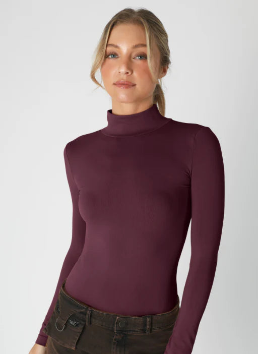 Kylie Seamless Mockneck Top