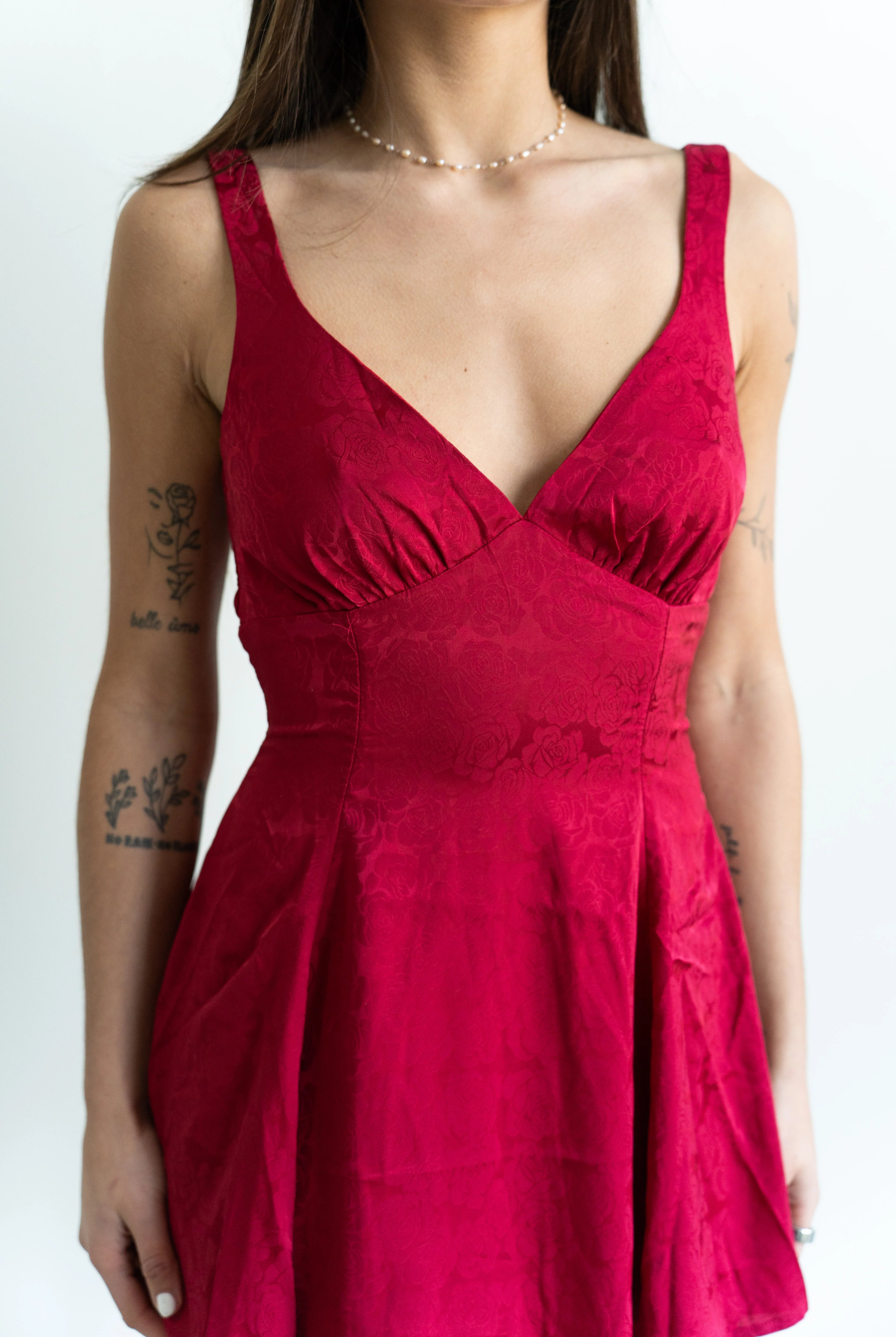 Lucy in the Sky Floral Jacquard Tie Dress in Maroon