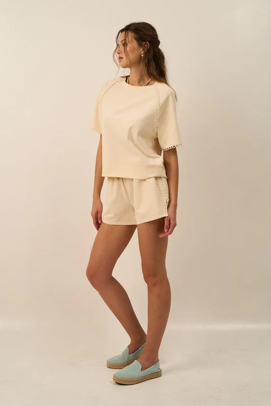 Andrea Scallop Trim Shorts