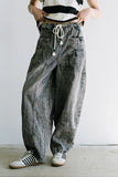 Kamryn Tapered Baggy Jeans in Grey