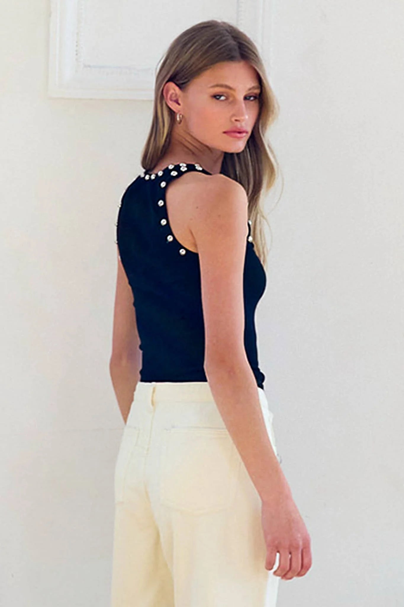 Zuri Stud Detailed Tank