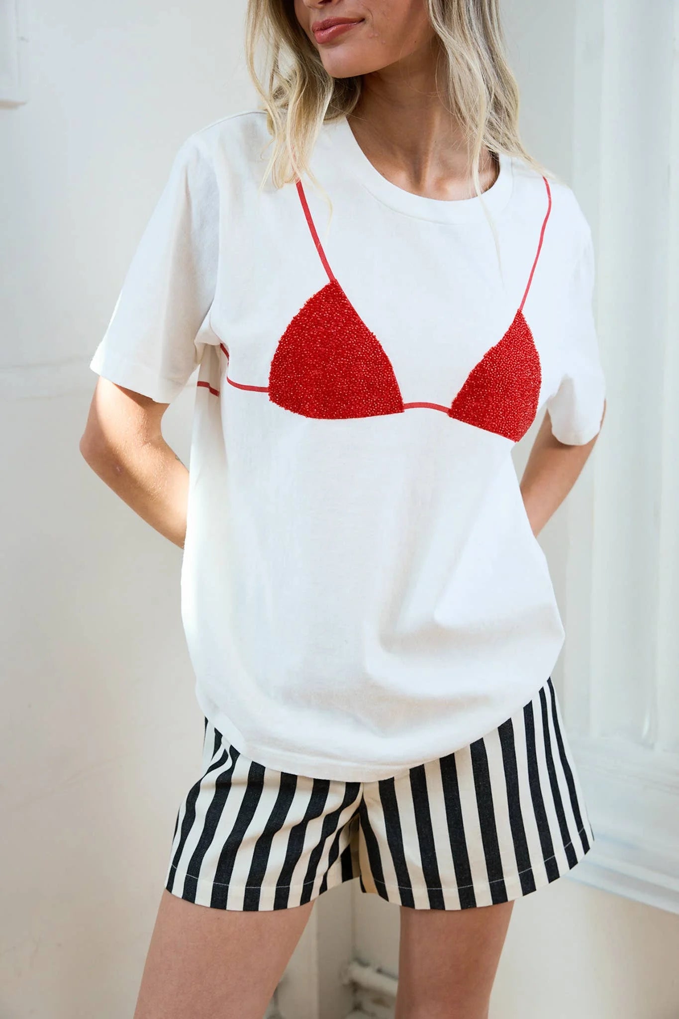 Isla Bikini Graphic Tee